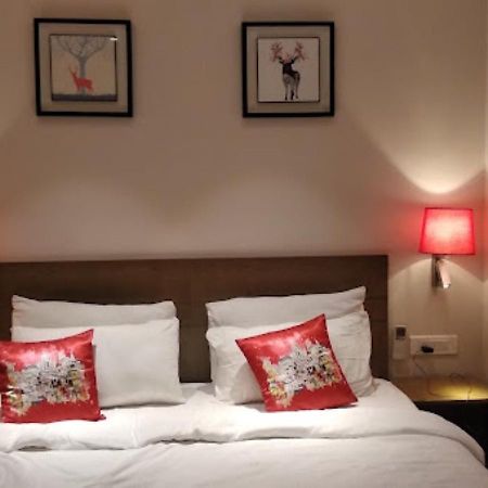 Hotel Le Lotus Grand Kakarmatha Extérieur photo